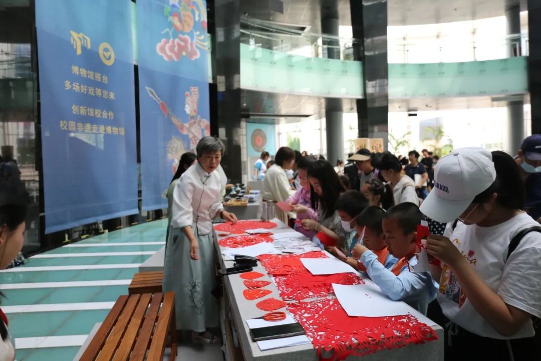 活动2.jpg 活动2.jpg